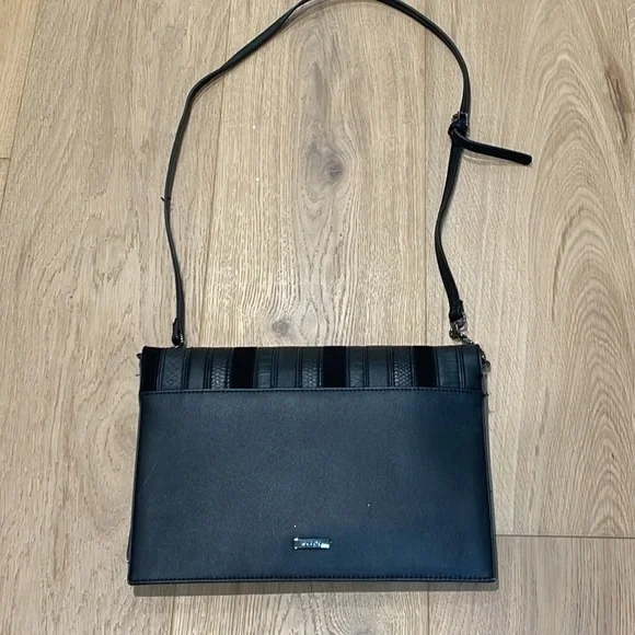 Aldo Women Black Clutch - Picture 3 of 7